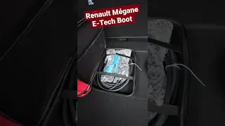 A Look in the Renault Mégane E-Tech Boot 🚗
