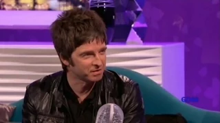 Noel Gallagher Interview + "AKA...What A Life" (on Chatty Man)