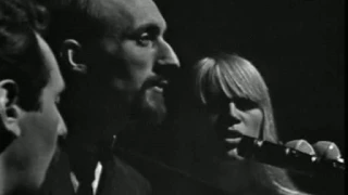 Peter, Paul and Mary - A Soalin' (live in France, 1965)