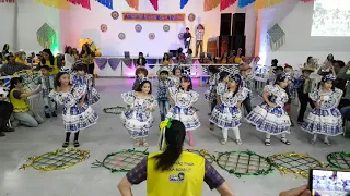 Apresentação do Nível 4 e 1° ano - Dança Xote do Xenhenhem