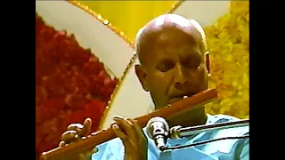 Sri Chinmoy's Flute Performance | Cologne 1984