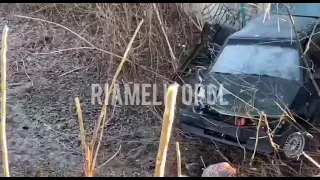 Автомобиль слетел с моста в Запорожской области