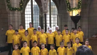 Syrian refugee children sing in Parliament