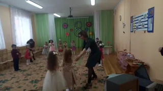 Утренник в детском саду, на 8 марта, 2019, (видео для развития детей)