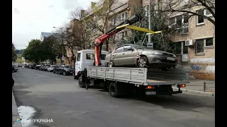 Украинцам рассказали, как снять с учета авто "не на ходу".