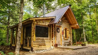 Screened Porch on the Log Cabin | Off Grid Sauna and Bathhouse