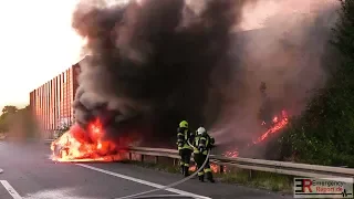 [BMW & BÖSCHUNG IM VOLLBRAND] - Flammen & schwarzer Rauch ~ Brandbekämpfung Feuerwehr Neuss -