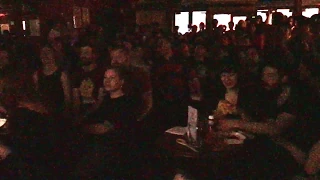 Twin Peaks Season 3 Episode 1 - Crowd Reaction to Opening Credits