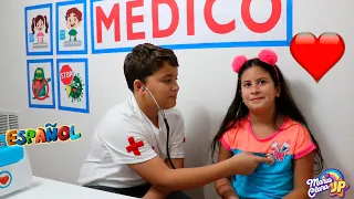 Maria Clara aprende la importancia de lavarse las manos y la comida antes de comer