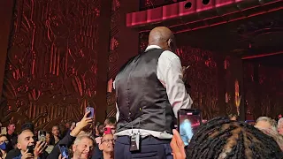 Seal: "Kiss From a Rose" (sung from audience) (6/6/2023; Paramount Theater; Oakland, CA)