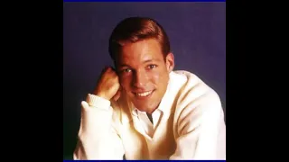 Richard Chamberlain: His famous knits.