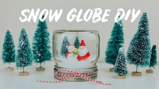 Mason Jar Snow Globe DIY | Christmas Snow Globes | Christmas Mason Jar Crafts | Christmas Mason Jars