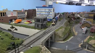 HUGE H.O Gauge Model RR Train Track Layout HO Scale trains @ Elmhurst Model Railroad Club