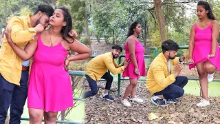 भाभी तेरे नीचे👙तो समंदर है || Real Lipkissing👄Prank On Call Girl @officialritik09