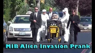 'Men In Black' Alien Invasion Prank