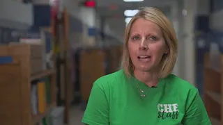 North Texas teacher packs up classroom for the final time