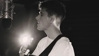 Alec Benjamin - Let Me Down Slowly [Live Version]