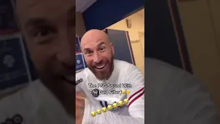 Jonjo Shelvey joins PSG *DRESSING ROOM VIDEO*