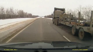 Как ДАЛЬНОБОЙ реально помогает.. СПАСИБО.As the TRUCKER really helps.. THANK you.