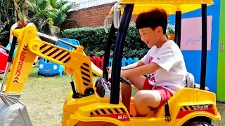 자동차 장난감 조립놀이 예준이의 포크레인 중장비 트럭놀이 Car Toy Assembly Video for Kids