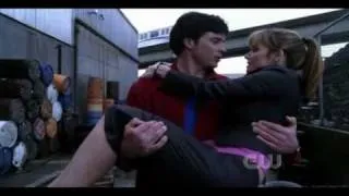 E.T.- Clois (Lois And Clark)- Smallville