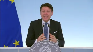 Coronavirus. Conte: "Tutta Italia zona protetta" (conferenza live)