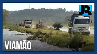 Barragem se rompe após forte chuva na região metropolitana de Porto Alegre (RS)