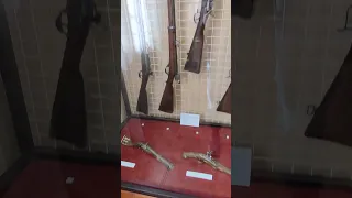 Ружья 19 века в военно-историческом музее, Орел