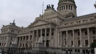 En una sesión que se prevé maratónica, Diputados comienza a tratar ley "Bases"