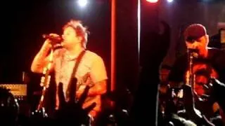 Bowling for soup Punk rock 101 live in Belfast