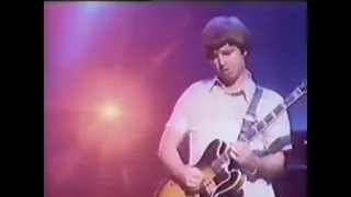 Oasis - 03 Supersonic (Live at Tokyo, Budokan 19.02.98)