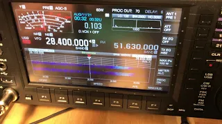 LoG (Loop on Ground) antenna demonstration on local 10-meter QSO.