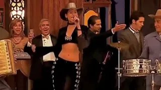 Pasión de gavilanes | Rosario Montes canta "cumbia" en la boda de Gabriela y Fernando