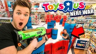 TOYS R US Nerf War! Ultimate 24 Hour Fort Building Challenge (BUNKR BATTLE)