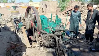 Old Black Big Power 1986 Technique Amazing Startup Diesel Engine Starting 😱