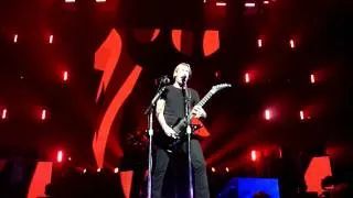 Nickelback - Burn It To The Ground from Phoenix, 10/29/2010