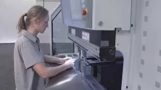 TRUMPF bending: TruBend 7036 - Ergonomic operating concept