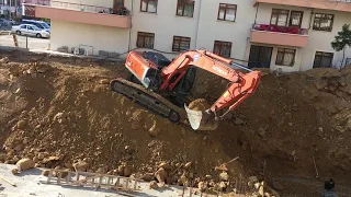 Hıtachı 280 lch ekskavatör göçen hafriyatın temizliği