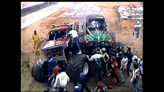 GRAVE DIGGER EQUALIZER COLLISION! 1990 ROANOKE VIRGINIA! TNT MONSTER TRUCK CHALLENGE!