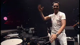 Tiesto plays Divini & Warning - 4LB @ Sensation White HD