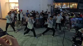 Nhảy Dancing cực sung, tại Phố đi Bộ Hongdae - Seoul Korea 2023 | 82 Guppy