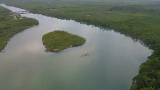 Sobrevoando a praia de Guaratuba em Bertioga - SP com Drone