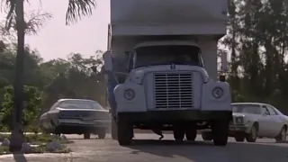 Miami Vice S01E22 - Scene 3