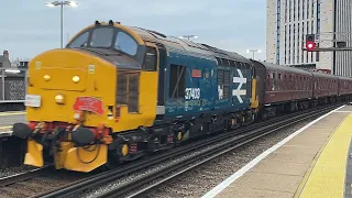 37403 ‘Isle of Mull’ & 50008 ‘Thunderer’ pass Vauxhall with the BLS ‘Wolf Hall Thunderer’ - 11/02/23