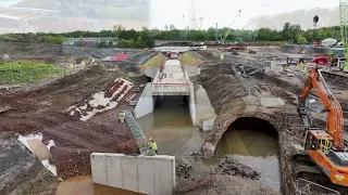 Progress on the Renfrew to Yoker bridge: watch a new water channel being built