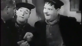 cap 9 El Gordo y el Flaco  Problemas por partida doble/Laurel & Hardy twin trouble