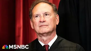 Ruth Marcus: Alito is ‘hanging his wife out to dry’ over flag controversy