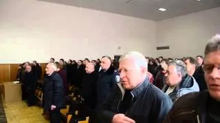 Виконання гімну під час екстренної сесії Згурівської райради