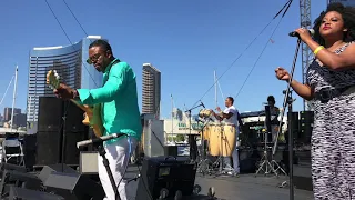 Let's Take a Ride - Norman Brown @ 2019 San Diego Smooth Jazz Fest (Smooth Jazz Family)