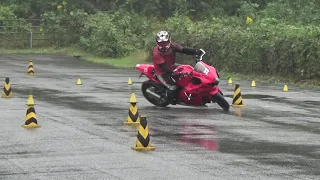 雨の日でもバンクする基礎練 GSX-R1000(L7)